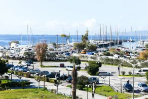 142m² Bright Alimos Apartment with Marina View - Image 5