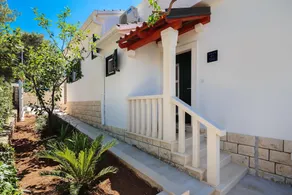 House With 3 Bedrooms in Supetar, With Wonderful sea View, Enclosed Garden and Wifi - 100 m From the Beach - Image 4