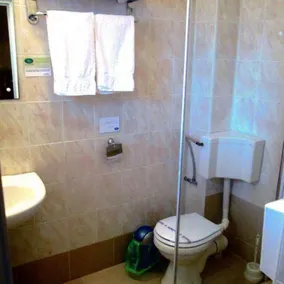 Hotel Jakuzzi - Image 5