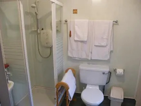 Kenny's Guest House - Image 2