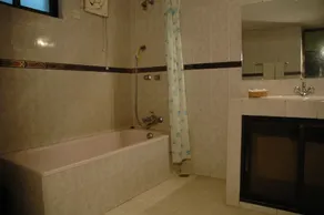Hotel Center Point - Image 2