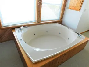 Soundfront Home With Boat Docking And Sunset Views. 3 Bedroom Home - Image 2