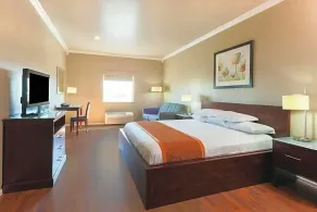 Lone Star Inn & Suites - Image 2