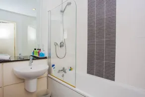 Lovely 1 Bed Apartment in Fantastic Location - Image 3