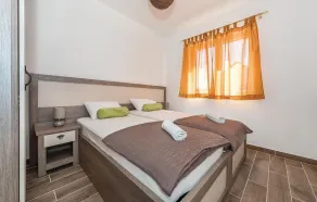 Nice Home in Pakovo Selo With Outdoor Swimming Pool, Wifi and 3 Bedrooms - Image 5