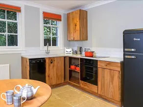 Lodge - Image 3