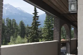 Maligne Lodge - Image 4