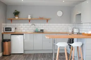 1-bed Apartment in Helston - Resturant and Golf - Image 4
