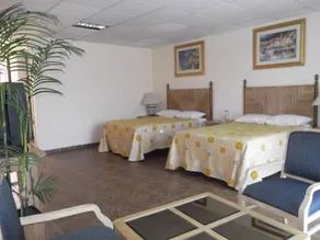 Hotel Plaza Los Arcos - Image 3