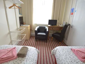 Alara Bed & Breakfast - Image 4