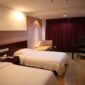 Chonpines Hotel Haikou Qilou Old Street and  South Road Liuhe Building Store - Image 3