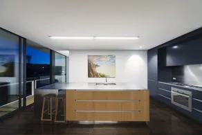 Avalon City Retreat - Image 2