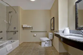 Hampton Inn & Suites Tahoe-Truckee - Image 2