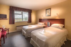 Milton Keynes Hotel - Image 4