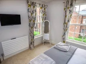 Flo's Cottage - Image 2