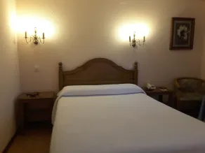 Hostal Rio Deva - Image 5