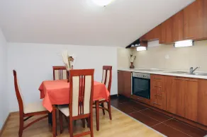D&R Boreta Apartments - Image 3