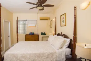 Ground Floor Apartment Located in Hometown, 5 min Walk to the Beach - Image 2