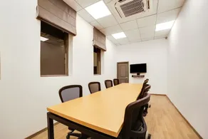 OYO Townhouse 230 Old Gurgaon Sector 14 - Image 4