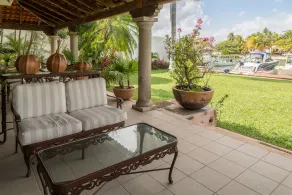 CASA REAL: Increíble casa sobre la laguna - Image 4
