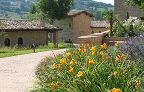 Stunning Home in Camerino With Outdoor Swimming Pool, Wifi and 1 Bedrooms - Image 2