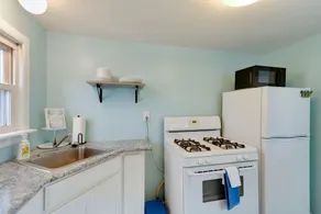 Recharge & Reconnect Vermilion cottage, beach 5 min, Cedar Point 30 min - Image 2