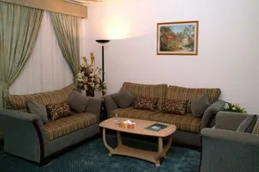 Ambassador Suites - Image 5
