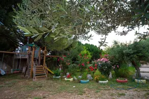 Garden studio with Bbq - 100m to the Beach - Image 2