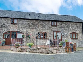 Scenic Holiday Home in Abergele With Terrace, Garden, Pond - Image 4