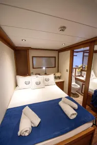 Ada Dreams / Boat - Image 2