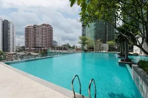The Manor Luxury Suites & Apartments - Image 5
