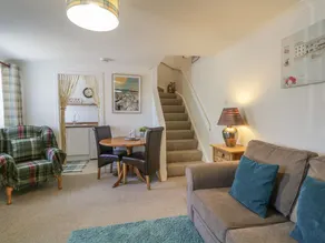 2A Meredith Mews - Image 5
