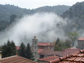 Diavatiko Traditional Apartments - Image 2