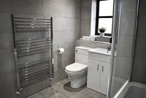 Immaculate 3-bedroom House in Milton Keynes - Image 5