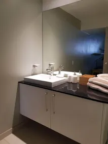 Lagoon Marina Apartments - Image 4