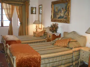 The Grand House - Image 2