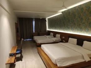 The Bliss Hotel - Image 4