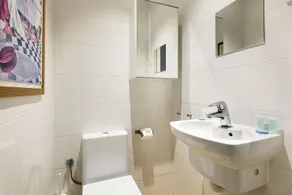 Uma Suites Eixample Barcelona - Image 4