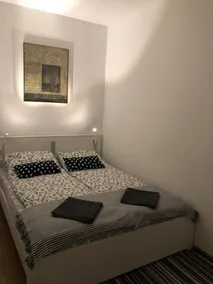 Garden Apartment - Image 4