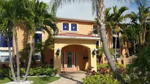 Coconut Villas Of Dunedin - Image 2