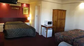 Palms Motel - Image 3