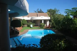 Woodmead Guest Lodge - Image 5