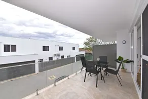 2Bed2Bath Apartment Close to Airport/City - Image 4