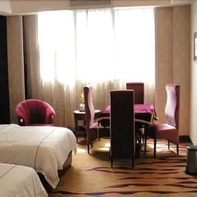 Joy In Holiday Hotel - Image 5