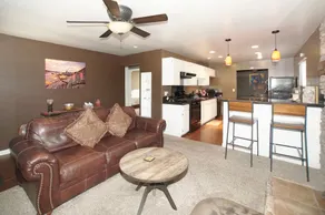Golden Bear - Comfy cabin, short drive to the lake! Ping Pong and Pool Table! Darts and Air Hockey! - Image 2
