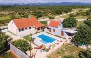 Awesome Home in Pakovo Selo With Wifi and 3 Bedrooms - Image 5