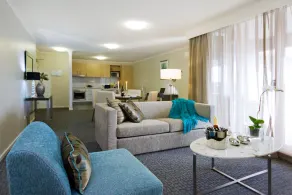 Pacific Suites Canberra - Image 4