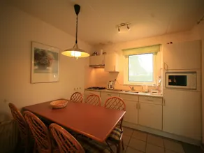 Detached bungalow with microwave and WiFi, within nature - Image 2