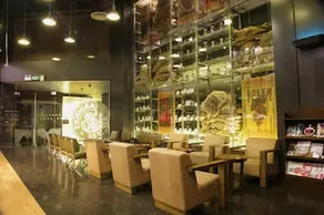 Zobon Art Hotel - Image 5