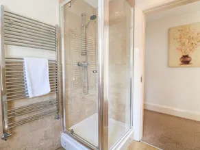 8 Tawney House - Image 4